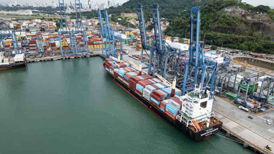 Corte Suprema de Panamá decidirá futuro de puertos clave en el Canal