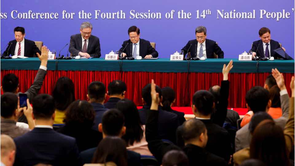 China impulsará el gasto para cumplir su objetivo de crecimiento ante la creciente incertidumbre global