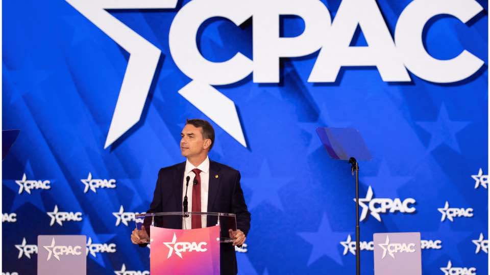 Bolsonaro posiciona a Brasil como alternativa a China en el suministro de tierras raras para EEUU