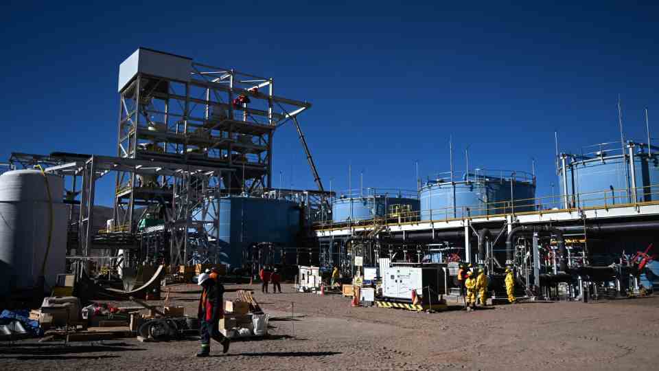 ¿Inversión china en litio impulsa el desarrollo industrial en Argentina?