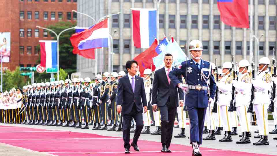 Taiwán recibe al presidente de Paraguay y China exhorta a Asunción a “romper” esta relación