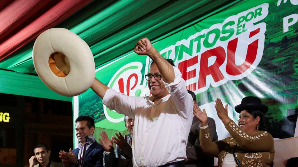 China observa las elecciones en el Perú ante su impacto en el puerto de Chancay