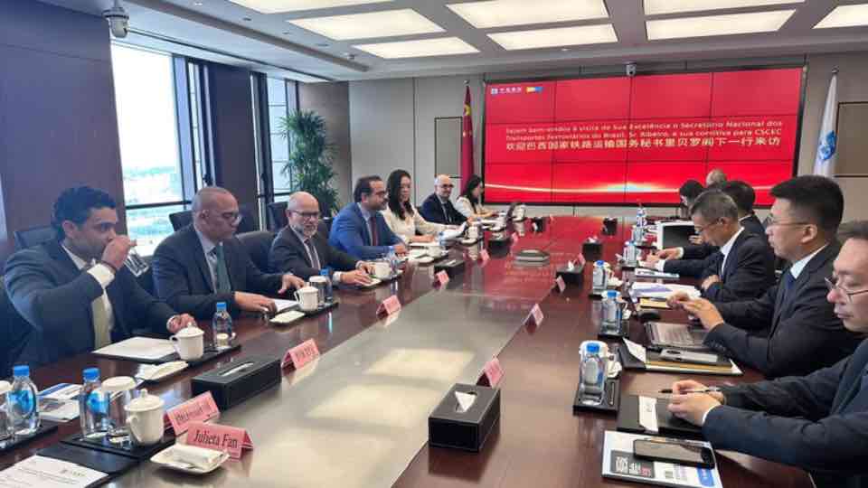 Brasil presenta en Pekín planes ferroviarios por más de US$ 110.000 millones