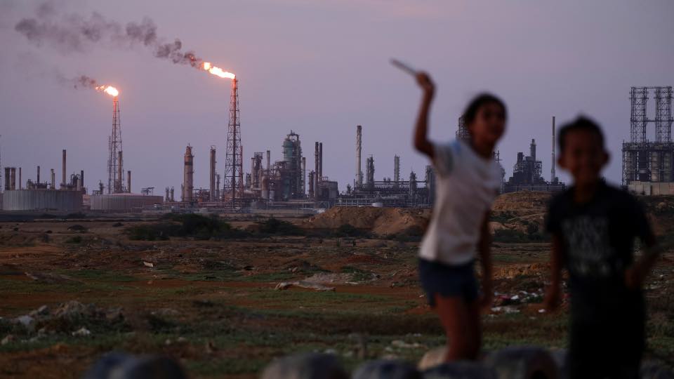 Complejo Paraguaná en Venezuela frena reparaciones clave ante salida de contratista china y trabas de inversión