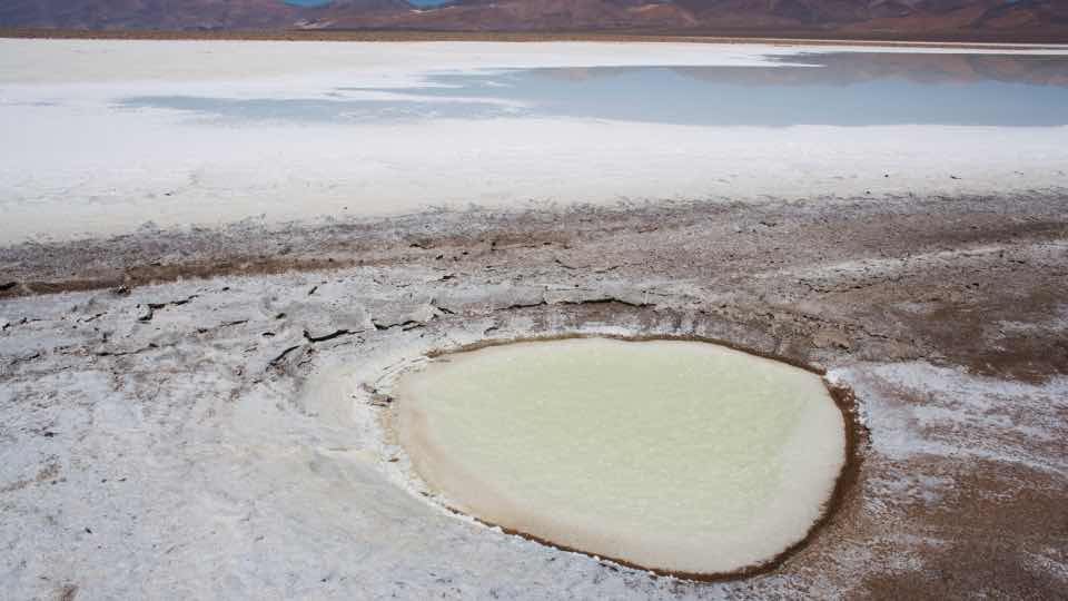 Codelco proyecta viabilidad de su plan de litio en Maricunga a ocho años mientras espera el aval de China