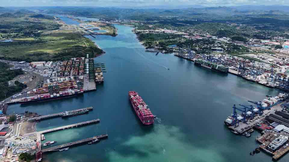 Panamá afirma que menos buques son retenidos en puertos chinos tras acuerdo