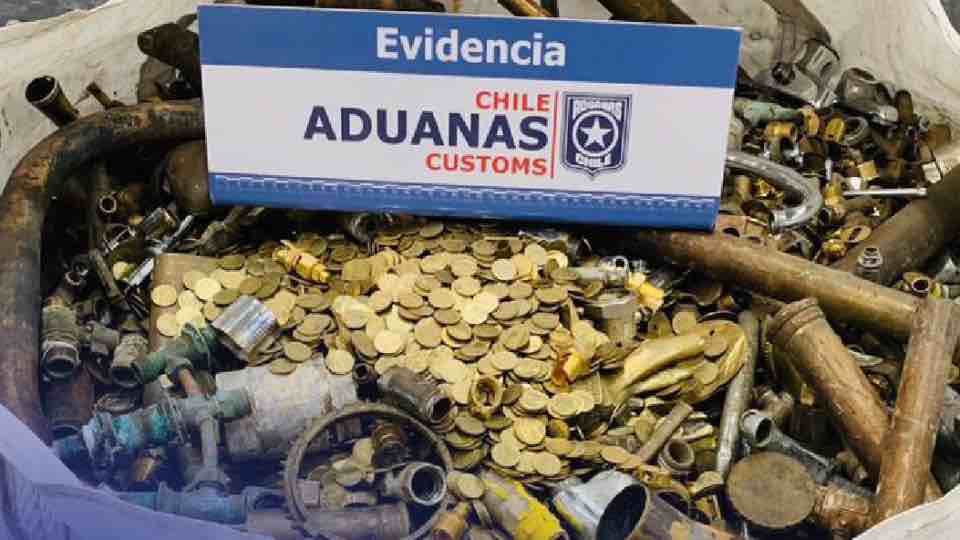 Cobre: Incautan en Chile tres toneladas de monedas que iban a ser traficadas a China para ser fundidas