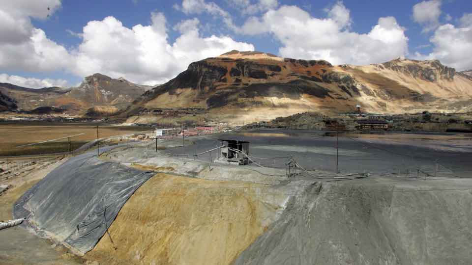 Comunidades peruanas luchan por la rendición de cuentas de mineras chinas