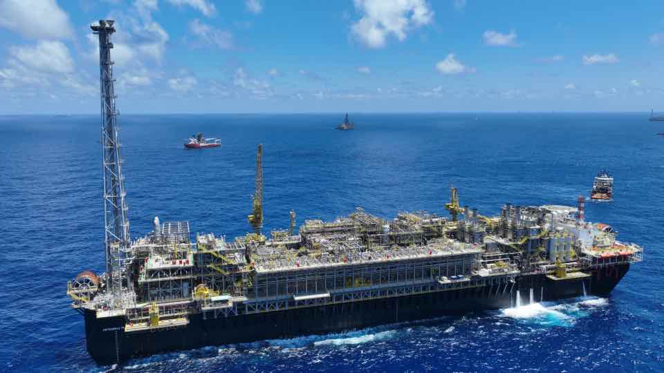 Petrobras, socia de firmas chinas en Búzios, y Seatrium lanzan dos plataformas flotantes para el yacimiento