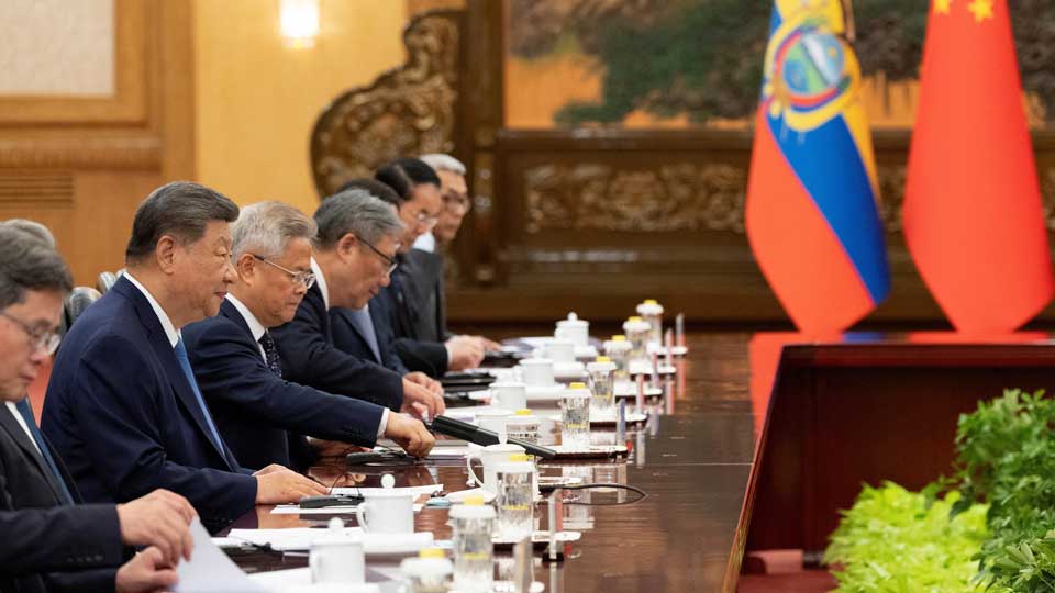 Xi defiende “independencia y autosuficiencia” de Latinoamérica en reunión con Noboa en China