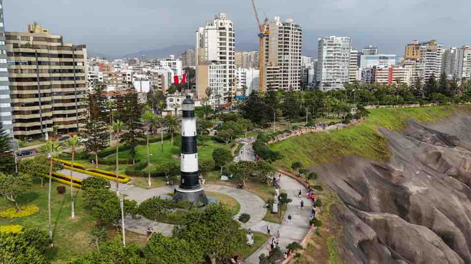 Académicos y delegados de China y América Latina abogan por el desarrollo como eje de los derechos humanos en cumbre en Perú